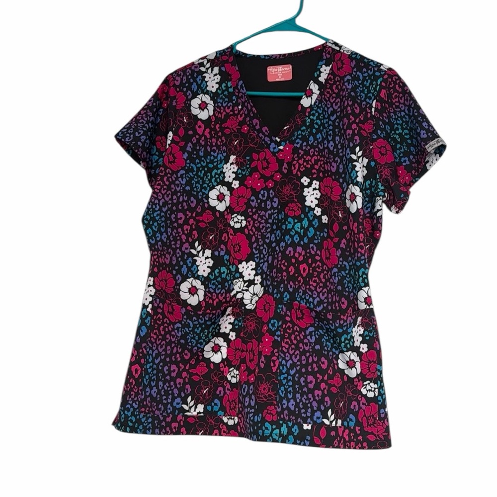 NWOT Ava Therese scrub top